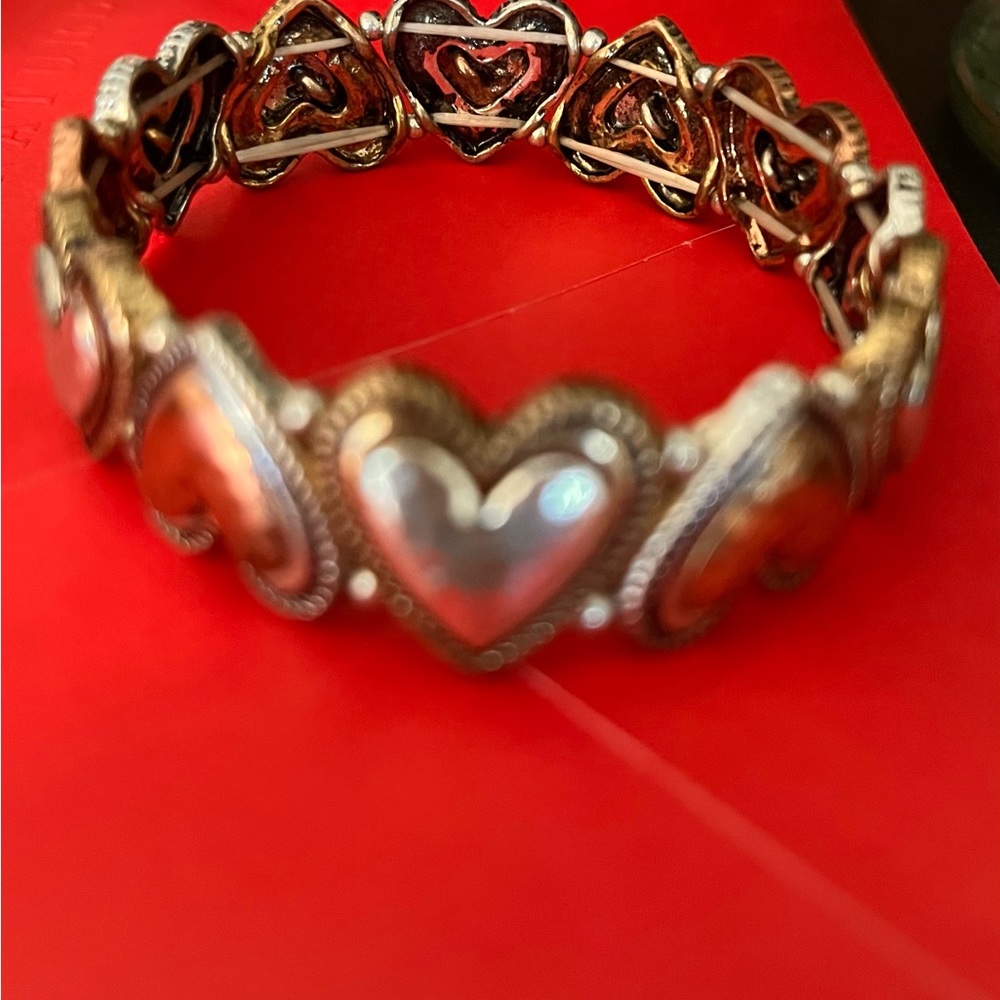 Costume jewelry hearts bracelet